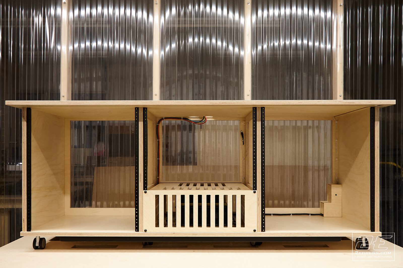 Rover rack | rolling frame with busboard bay, raw construction | 2Egress