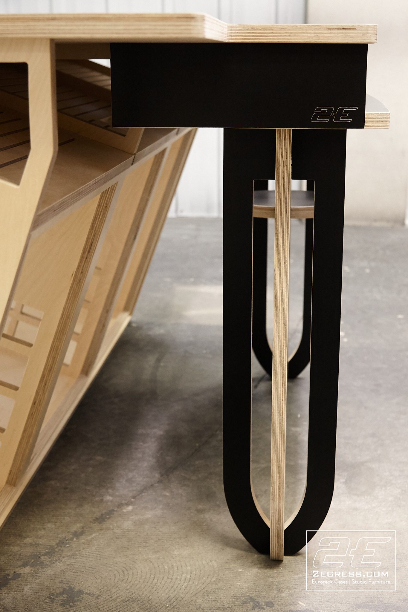 SPUTNIK rack | drawer and leg detail, close angle | 2Egress