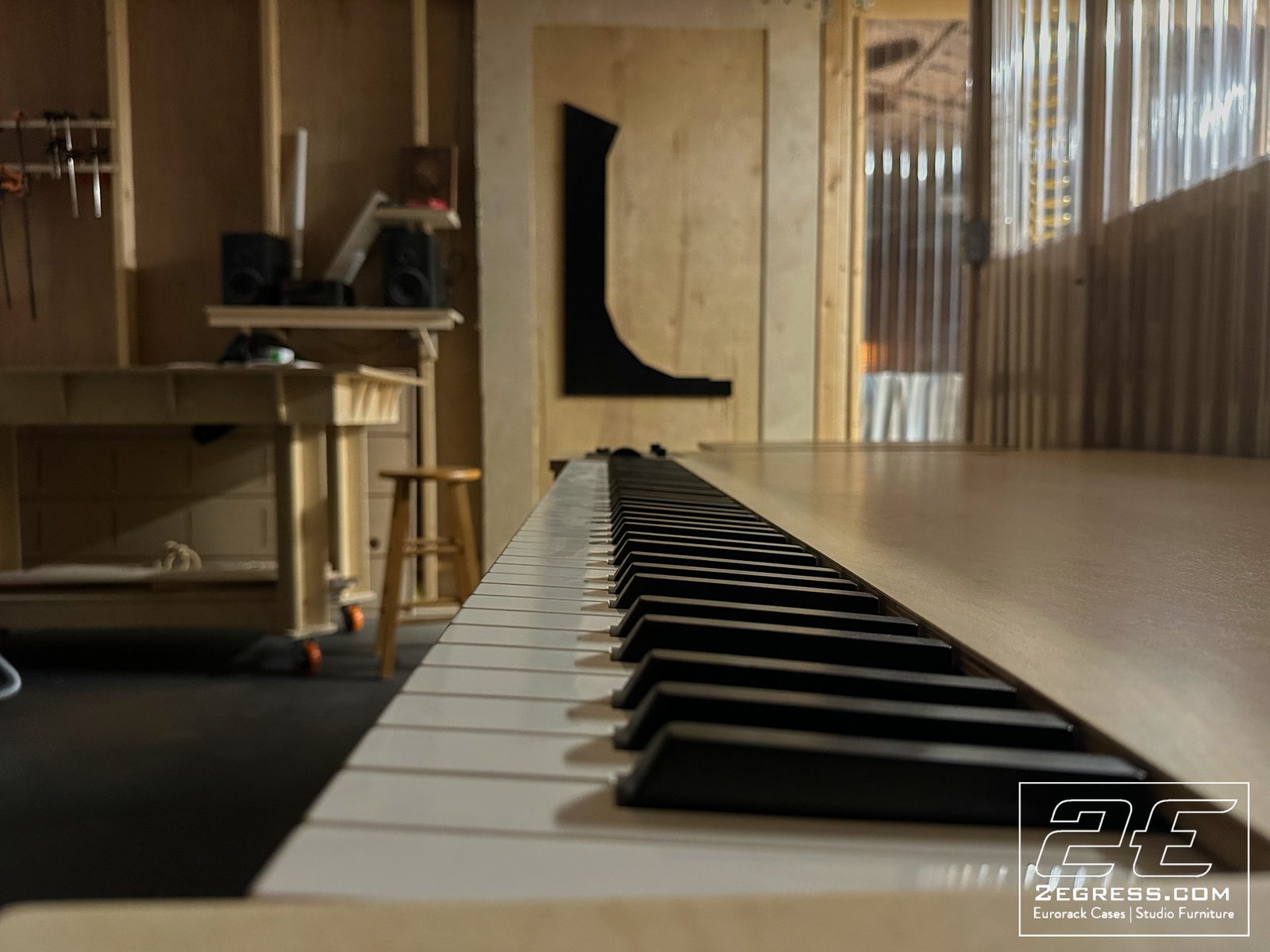 Zeus studio desk | keybed close-up in workshop | 2Egress