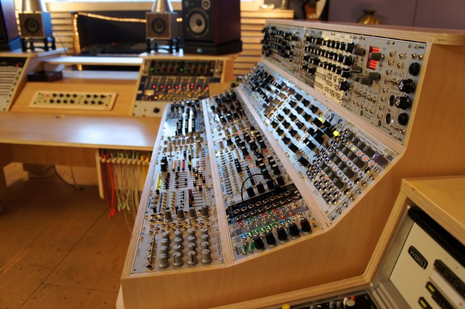 Eurorack Modular Console | Golden Ratio | photo 2 | Studio Egregia