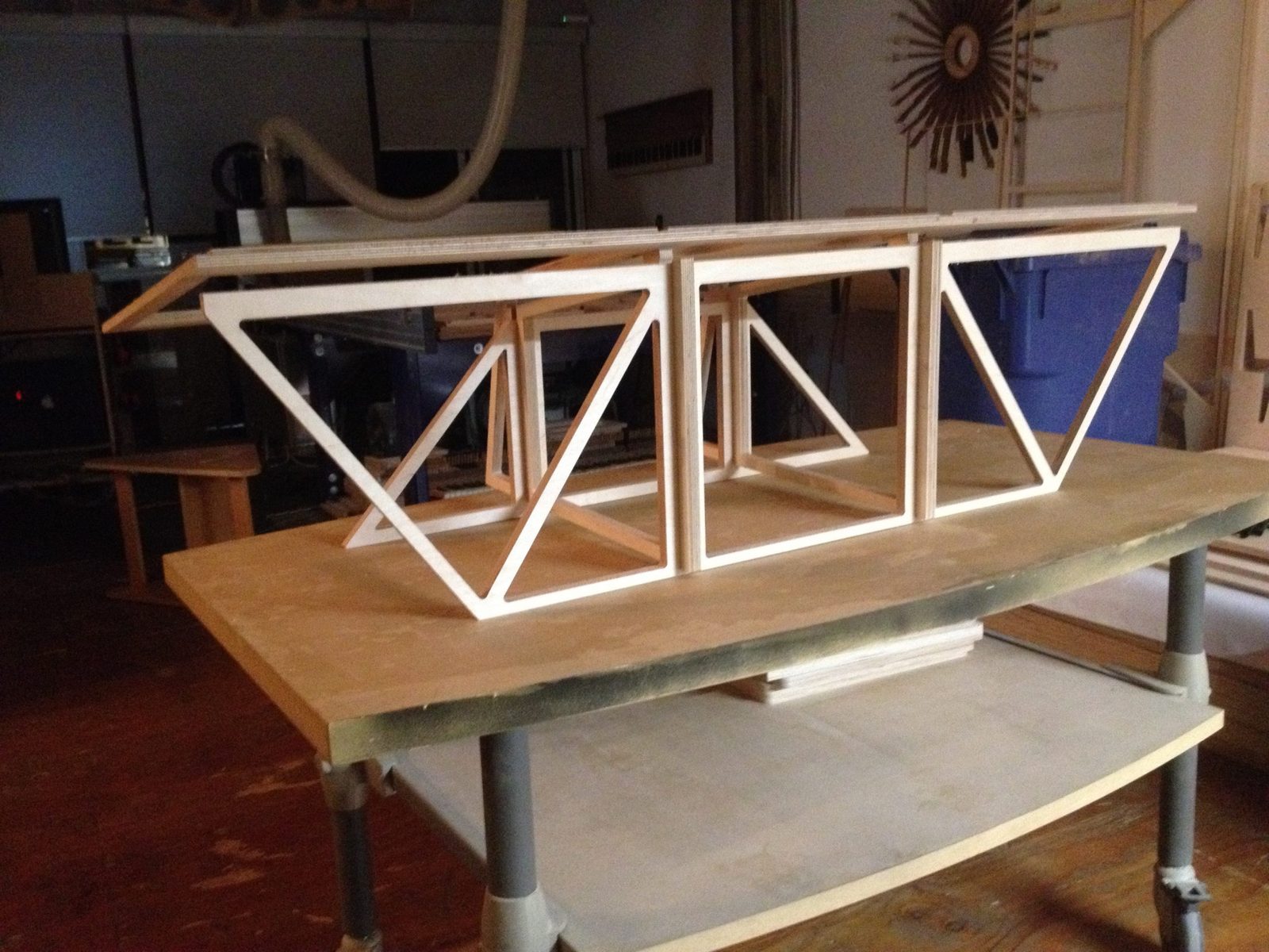 Extraordinary Desk for Extraordinary Guy | photo 4 | Studio Egregia