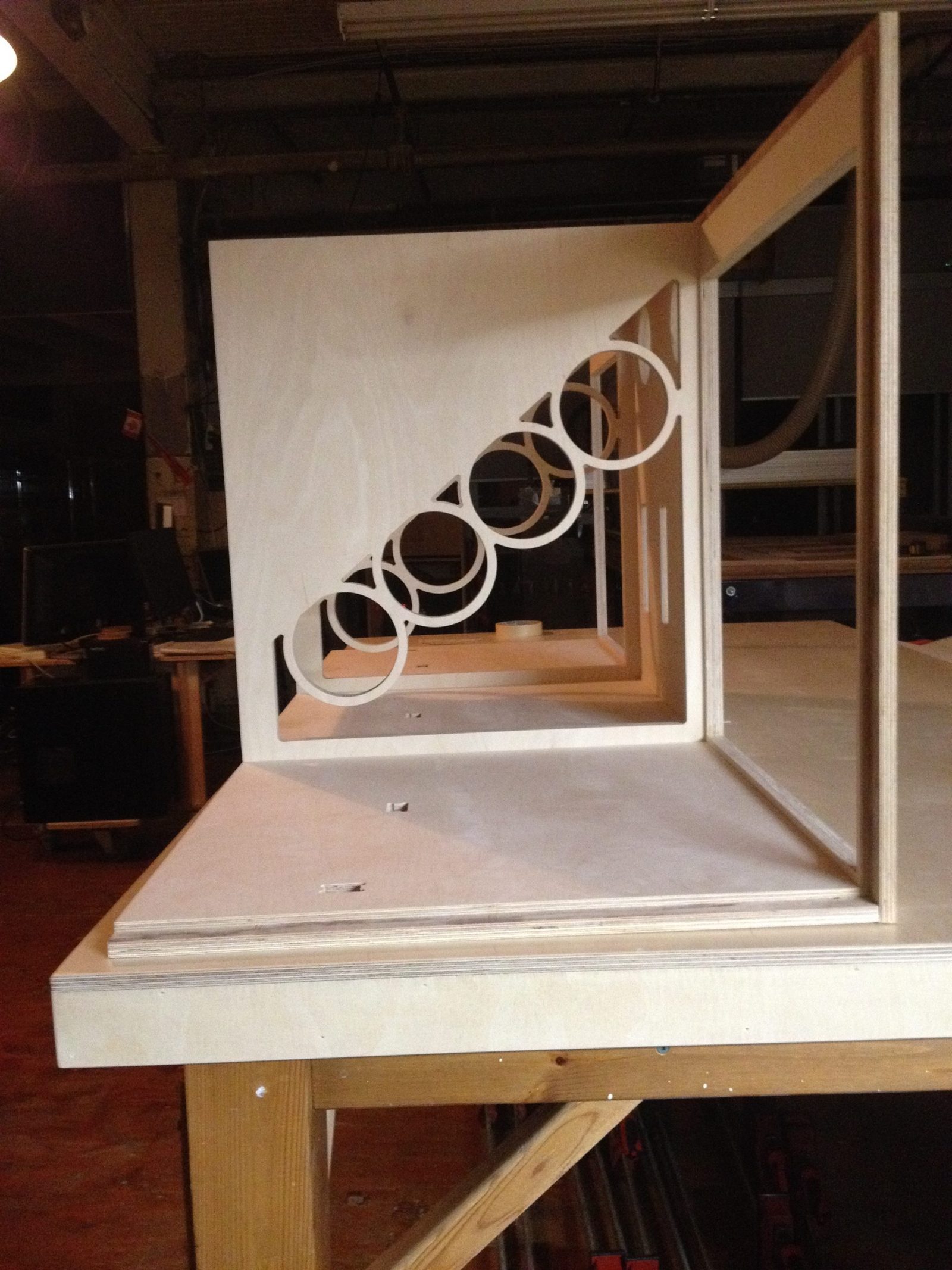Extraordinary Desk for Extraordinary Guy | photo 5 | Studio Egregia