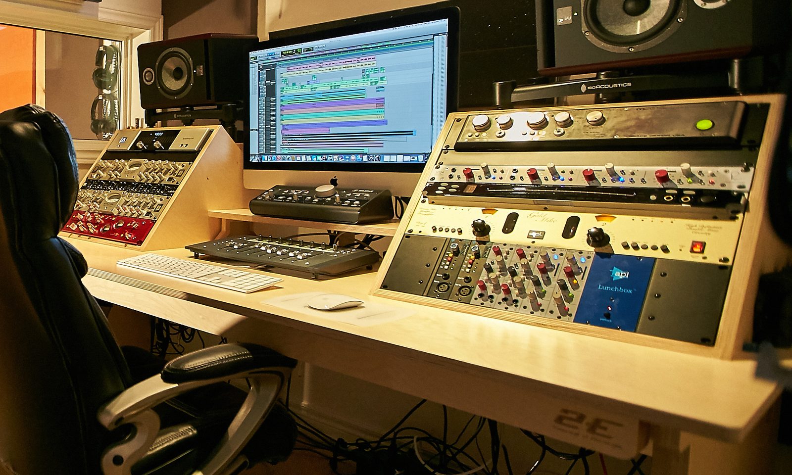 "Making my life so much easier and making my studio more appealing." | photo 1 | Studio Egregia