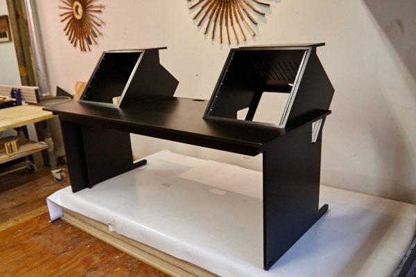 Music Studio Desk | Raven | photo 2 | Studio Egregia