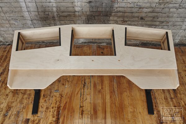 Music Studio Desk | VTOL | photo 2 | Studio Egregia