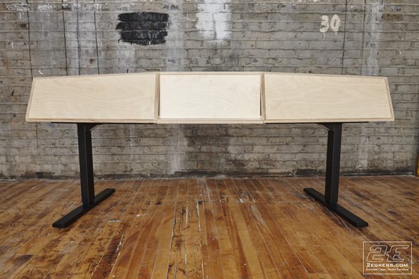 Music Studio Desk | VTOL | photo 4 | Studio Egregia
