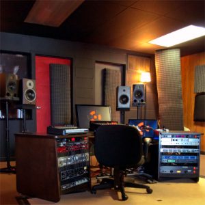 Studio Rack | Dark Mahogany | photo 1 | Studio Egregia