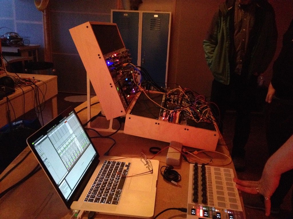 TOMS Workshop #005 | What a Fantastic Day! | photo 3 | Studio Egregia