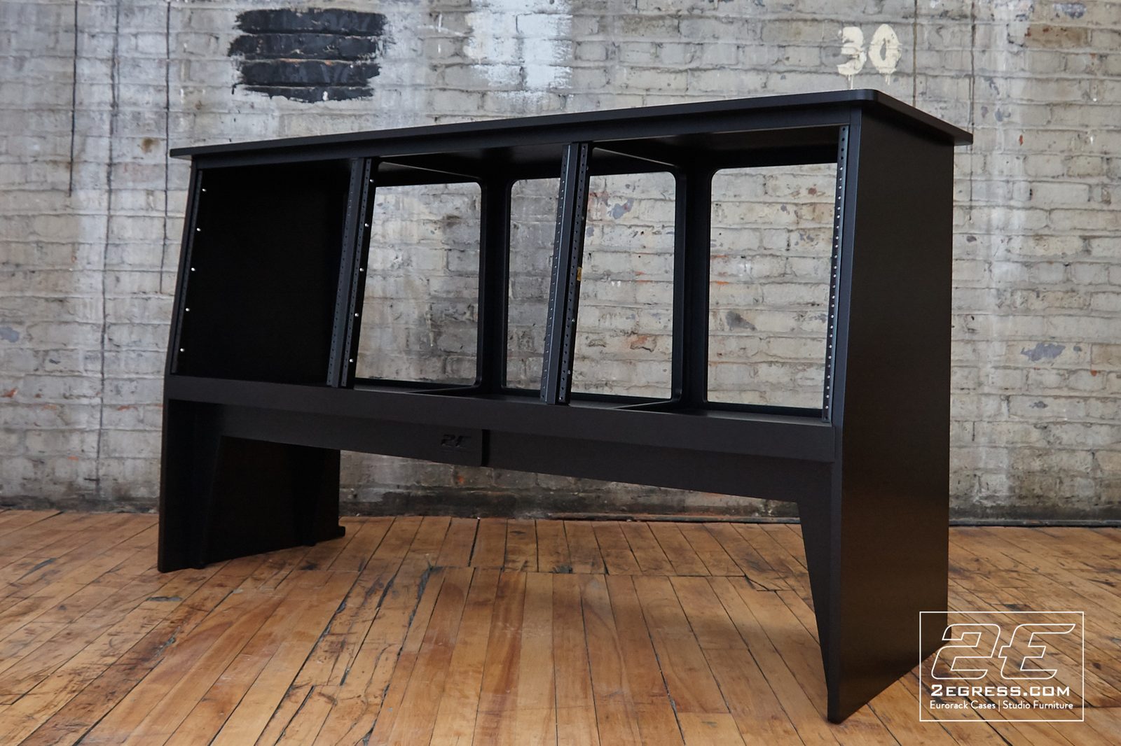 studio rack sidewinder 2egress | Studio Egregia