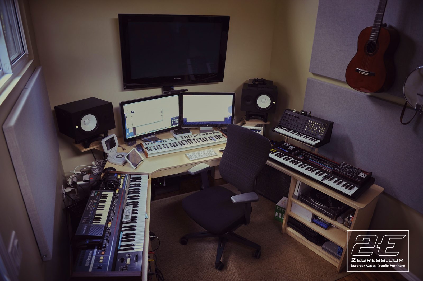 studio desk jim guthrie 2egress | Studio Egregia