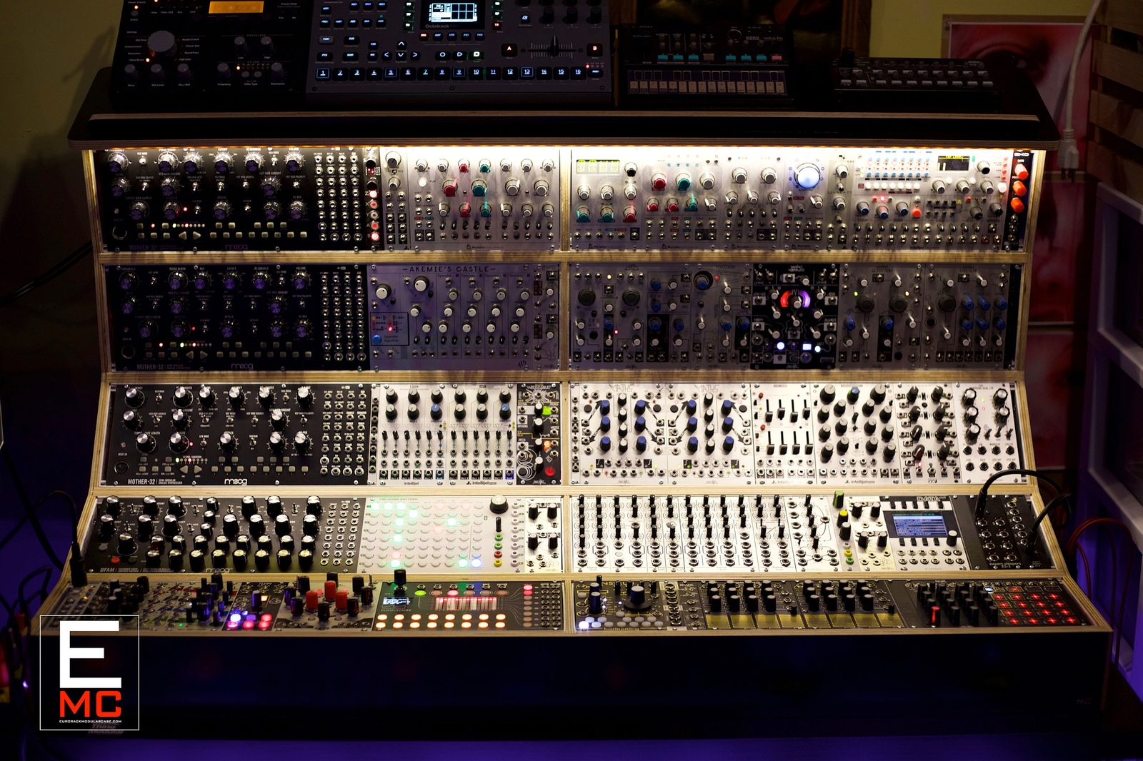 eurorack case 15u prince of darkness | Studio Egregia