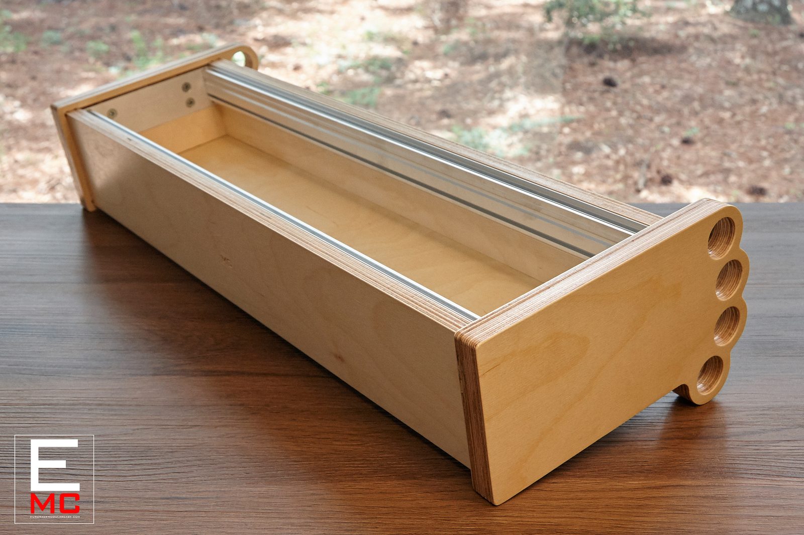 knuckles eurorack kitty box | Studio Egregia