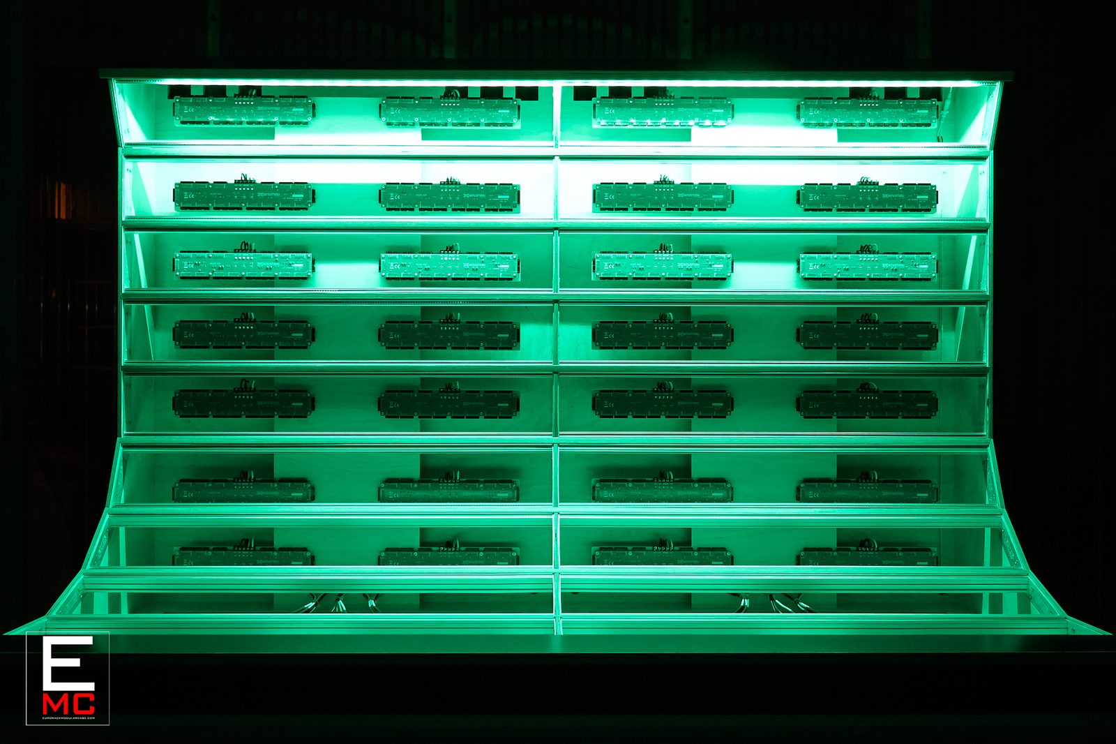 powered eurorack case genus modu libb | Studio Egregia